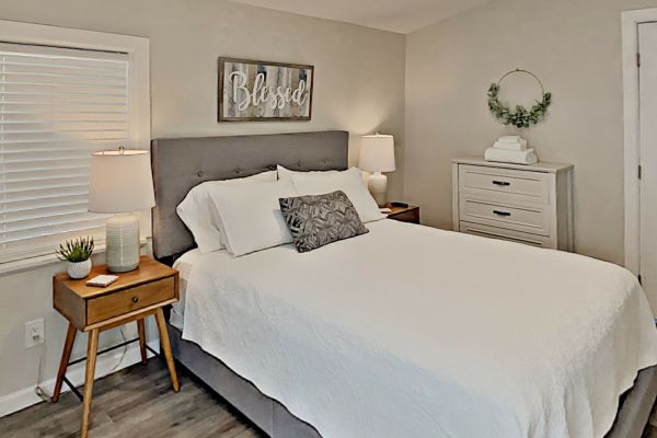 A - Cozy Cottage Near Downtown, Convention Center Zoo, Bay